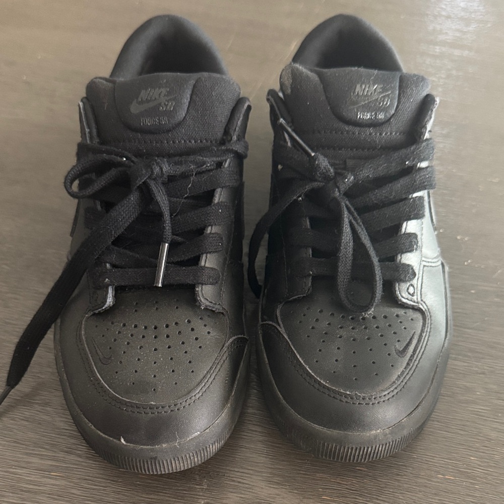 Nike All-Black Athletic Sneakers